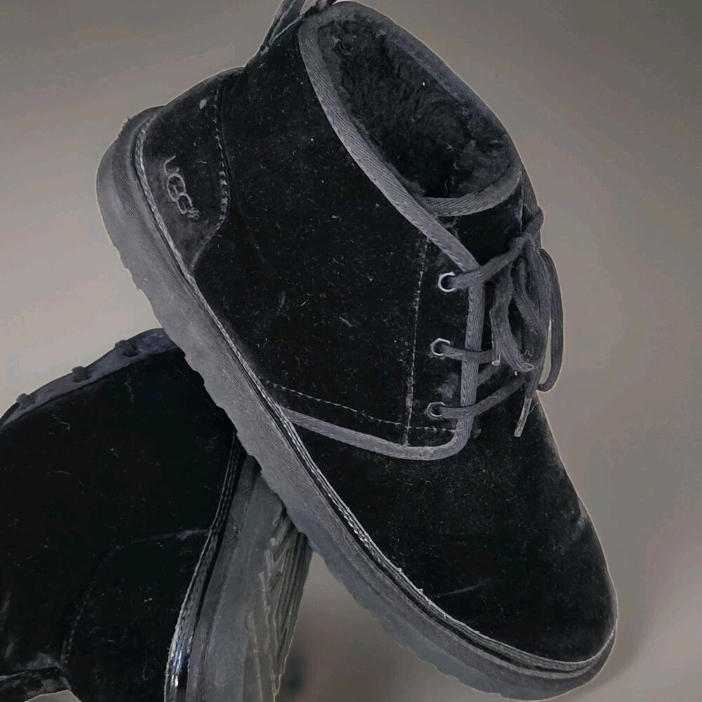 UGG 1018665 Neumel Men's US 13 Black Suede Lace Up Chukka Boots
